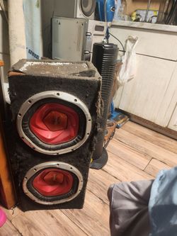 Subwoofers exploit pioneer wood box a little damage on the cover that's all speakers are great condition 100 bucks