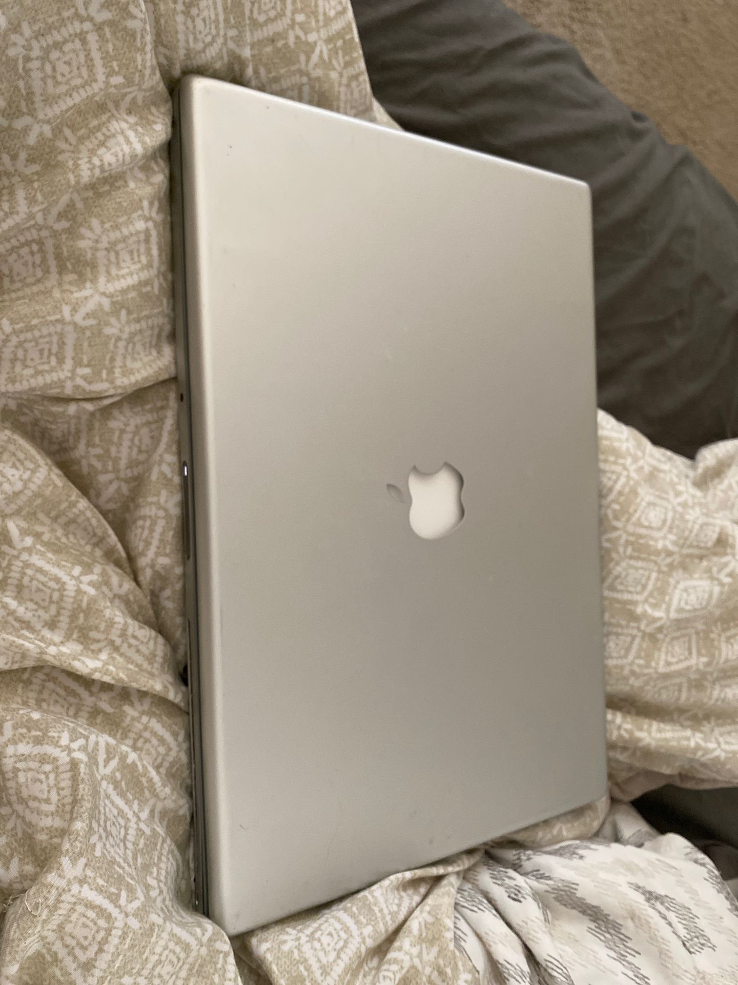 Apple MacBook Pro for parts or repair