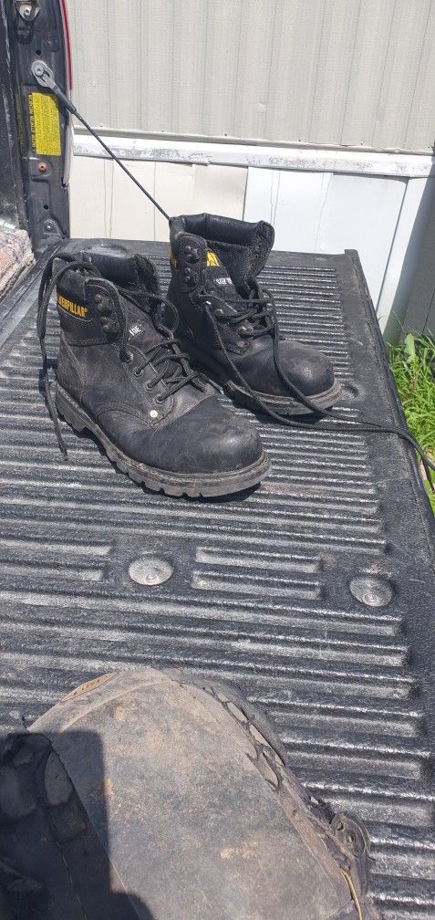 caterpillar work boots