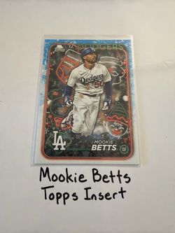 Mookie Betts Los Angeles Dodgers Outfielder Topps Short Print Insert Card.