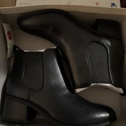 New- Black booties, size 7.5 women’s 