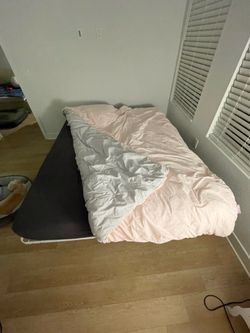 Zinus Extra Firm Queen Mattress