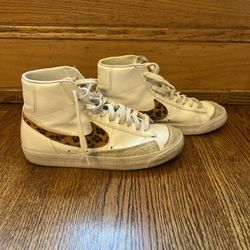 Women’s Nike Mid 70 Blazer shoe women’s size 8