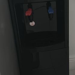 Farberware Water Dispenser - Like New