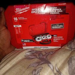 Milwaukee Hole Dozer Kit  16 PC, Bi Metal Hole Saw  Set