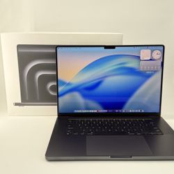 Apple 16-inch MacBook Pro (M4 Pro, 2024)