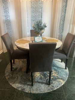 Round Dining Table Set with 4 Chairs – Elegant Modern Style
