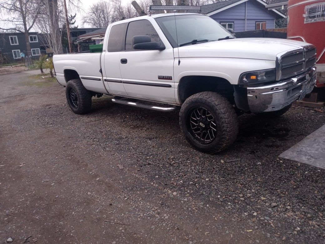 2000 Dodge Ram 2500
