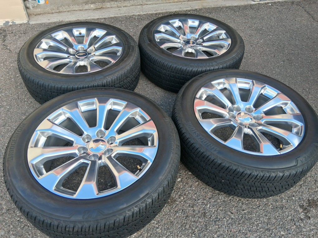 2022 OEM ORIGINAL TAKEOFFS CHEVY SILVERADO HIGH COUNTRY 22 INCH TIRES BRIDGESTONE 65 % $ 1699