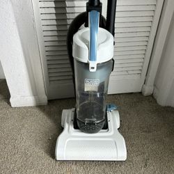 Black&Decker Vacuum 