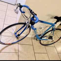 Cannondale R900si CAAD 5 (excellent condition, frame 54, made in USA)