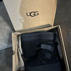 Boots Ugg Size 7 