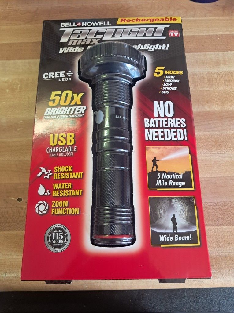 Wide Beam Flashlight