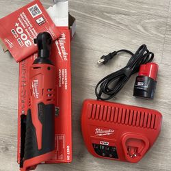 Milwaukee M12.   3/8 in    Cordless Ratchet