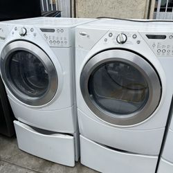 Whirlpool Set Washer And Dryer Front Loads “white”