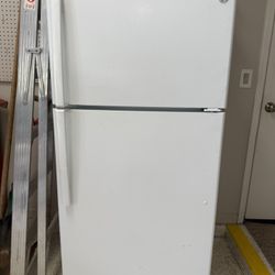 GE Top Freezer Refrigerator
