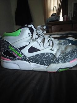 Women or men Reebok shoes