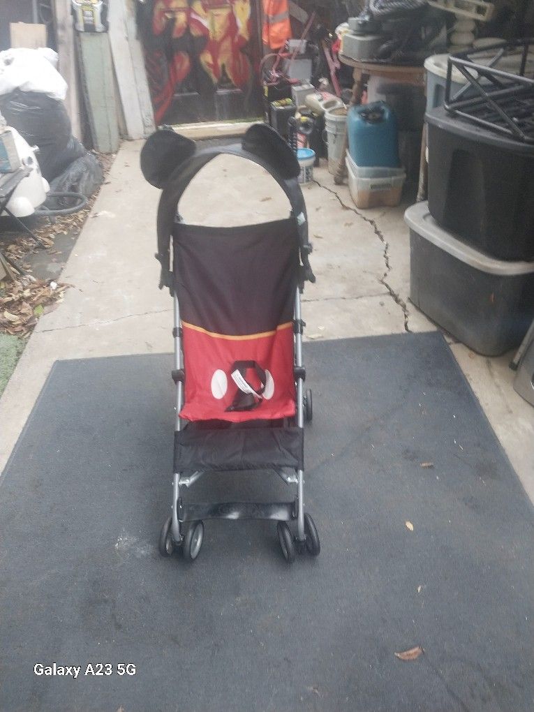 MICKEY MOUSE UMBRELLA STROLLER