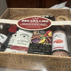 BBQ GRILLING GIFT SET