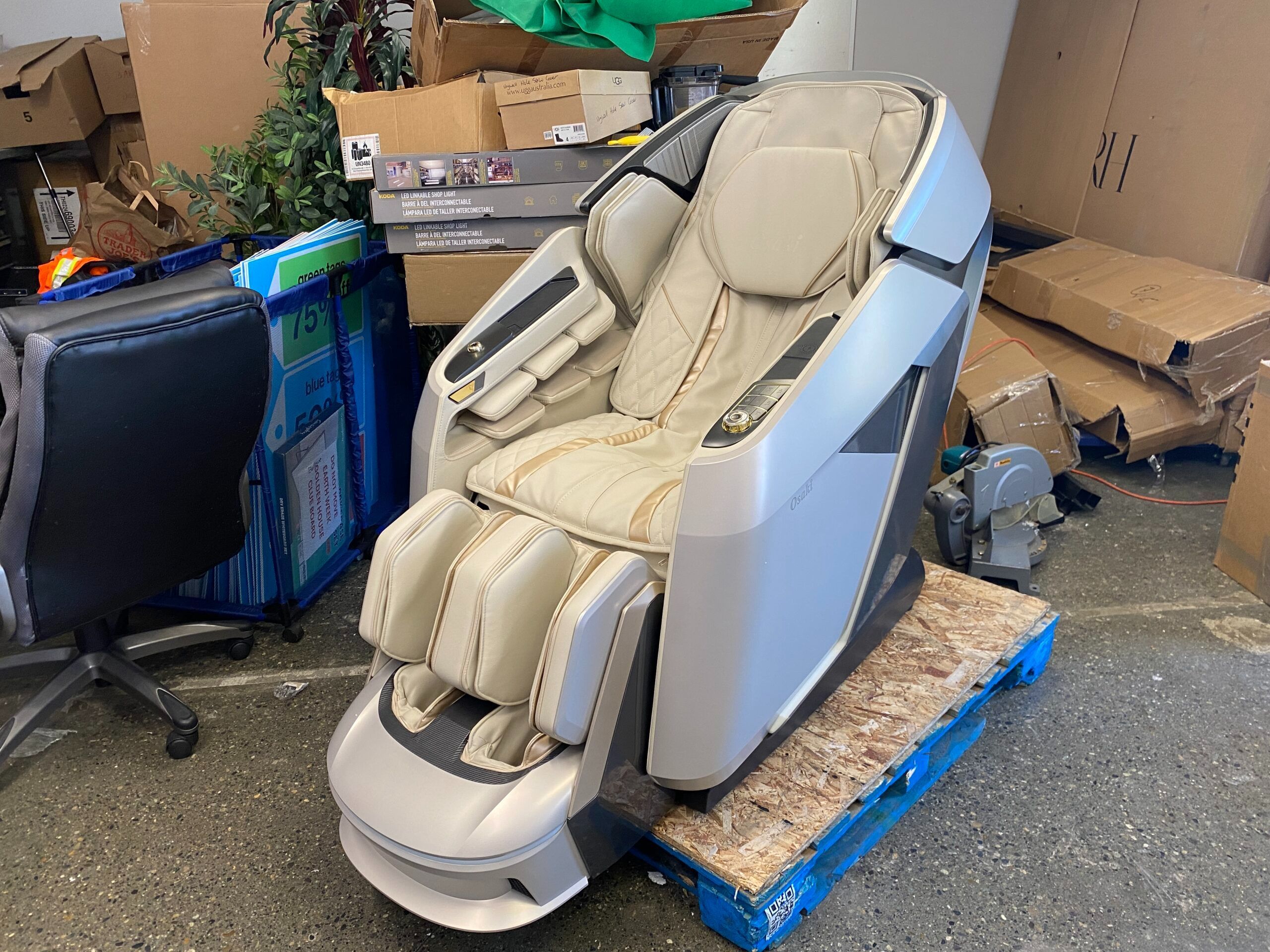 OSAKI Grand Duo 4D+4D Massage Chair