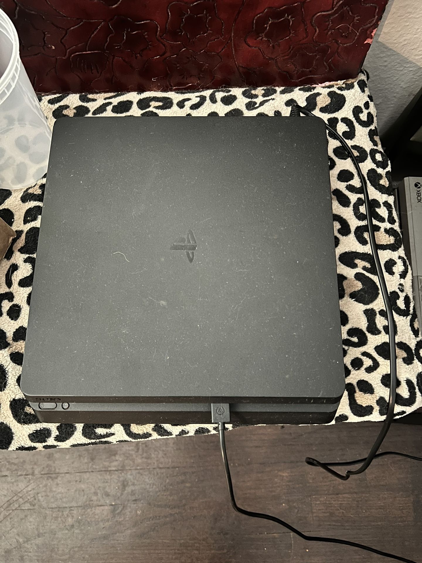 Ps4 & 2 controllers
