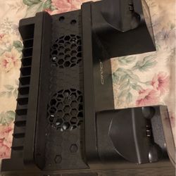 Ps4 Cooling Station And Remote Charger 