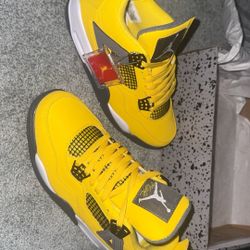 Jordan 4 “Lightning”