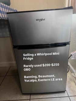 Whirl Pool Mini Fridge