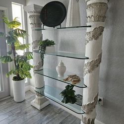 ELEGANT  ACCENT CURIO