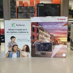 Canon PowerShot SX740 HS Camera With Bonus Carrying Case (Located In Downey, CA)