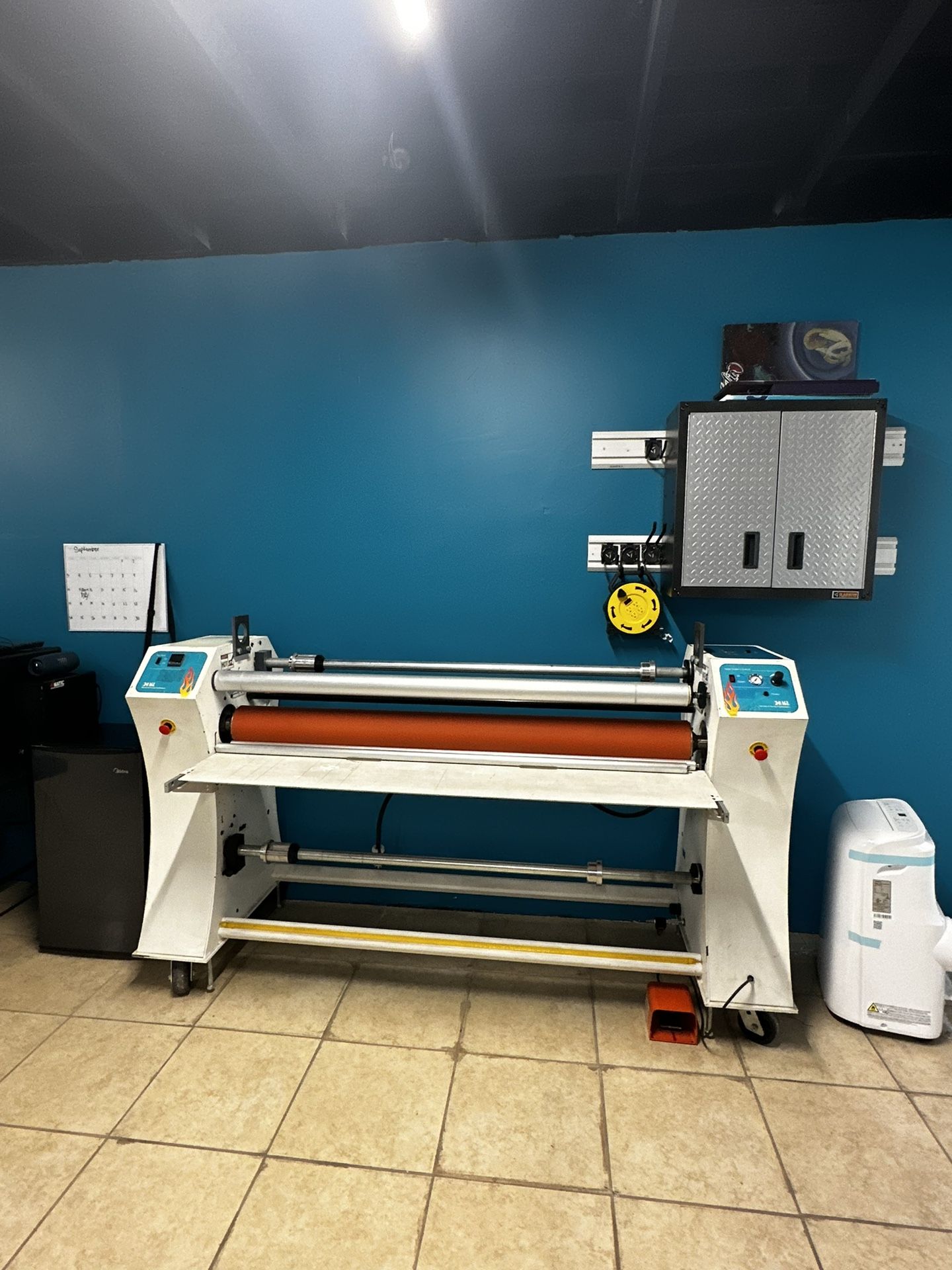 laminator machine agl / with new 54 inch laminated roll 