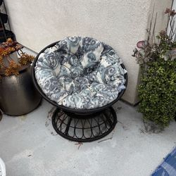 Swivel Papasan - FREE