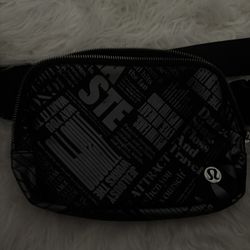 New lululemon cross-body belt bag.