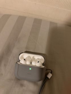 Apple AirPods Pro with Case
