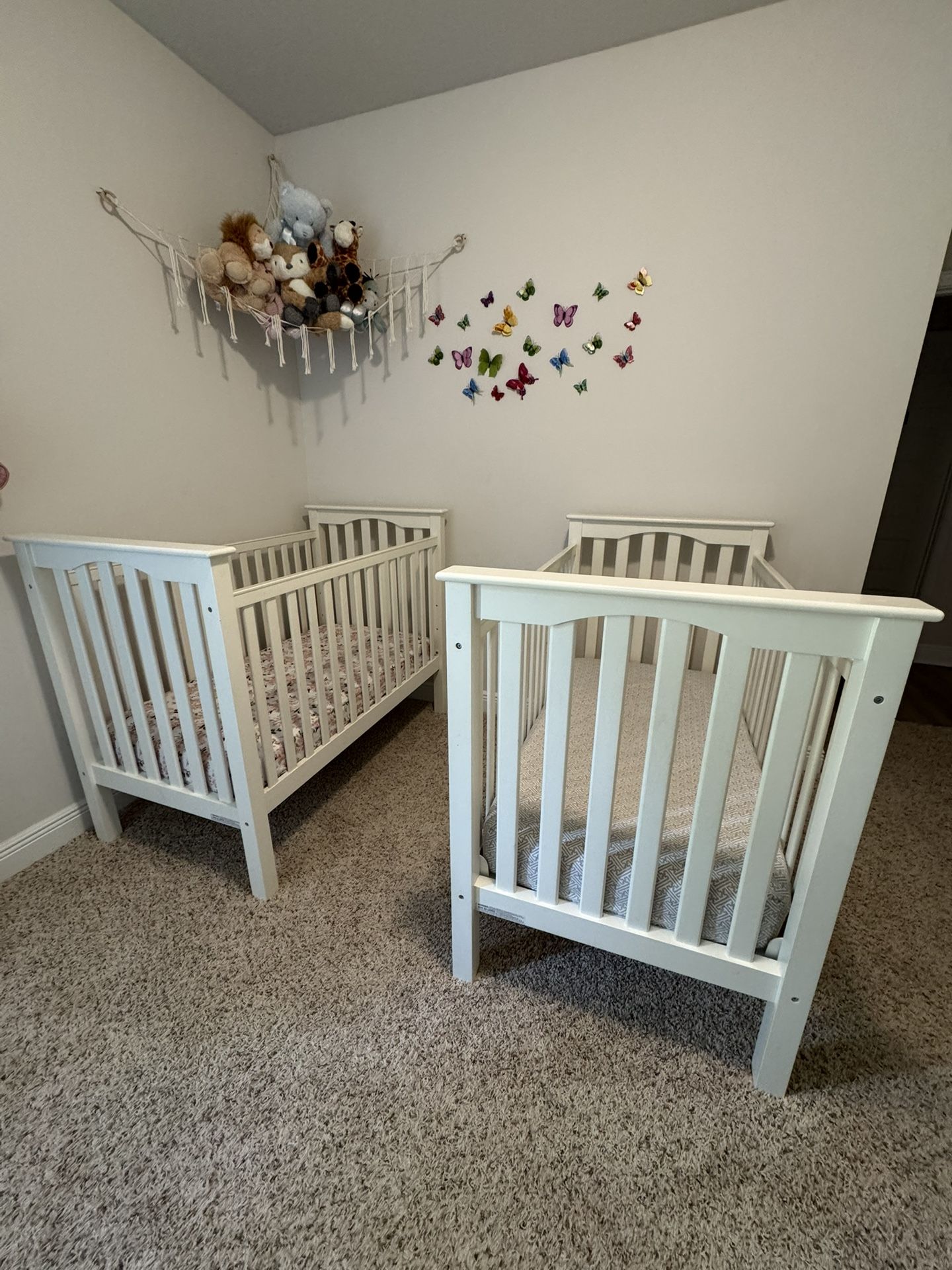 Gorgeous Pottery barn Cribs For Sale