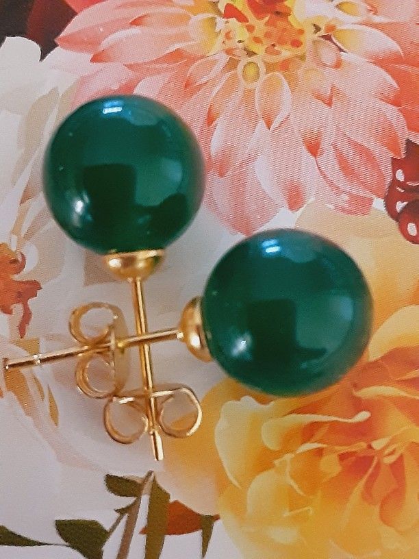 Jade Earrings Green Color 9.5mm.Description Below. 