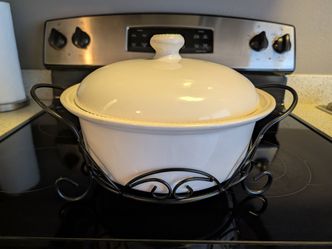 White Ceramic Casserole Dish with Lid and Stand