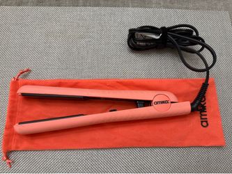 Amika Flat iron