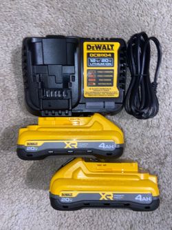 DeWalt 20V XR (2) 4Ah Power Pack Batteries and DCB1104 Charger