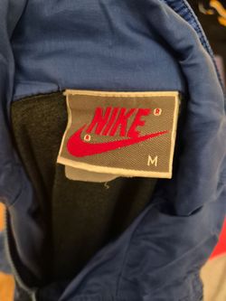 Nike vintage windbreaker jacket size M
