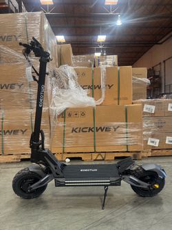 Dual-motor high-speed electric scooter