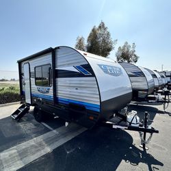 RV Trailer 19.5’ (Lightweight!)