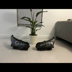 2019 Lexus NX300 Headlights