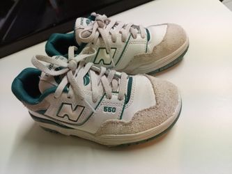 $10 Child sz 13 New balance 550
