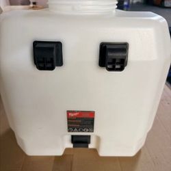 New Milwaukee M18 Sprayer Tanks