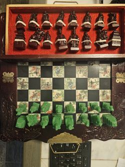 Vintage Chinese Chess Set