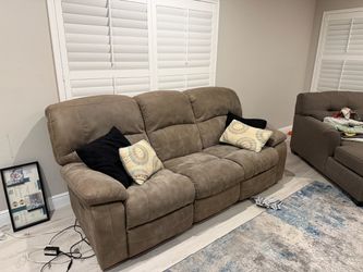 Couch automatic recliner