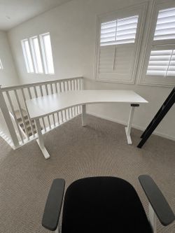 Electric white Standing Desk