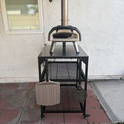 Ooni Pizza Oven With Table - Wood Fired 
