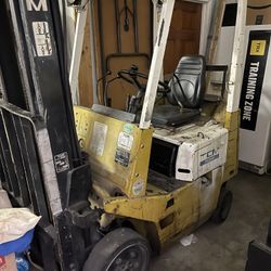 TCM Small Forklift - Model FCG10 Late 80’s Model Runs Work Good